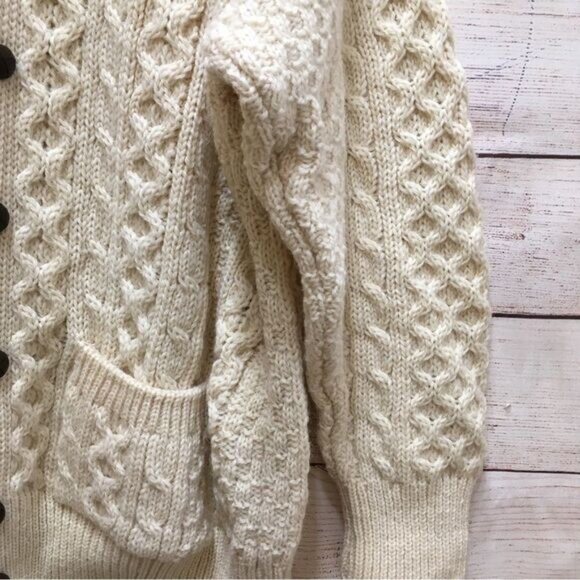 LATCHFORDS OF IRELAND CABLE KNIT OVERSIZED SLOUCHY SWEATER IN 100% WOOL - Picture 8 of 12